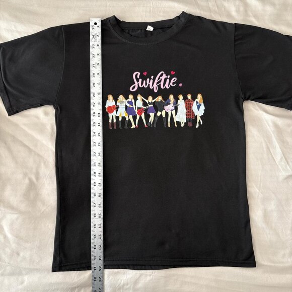 Taylor Swift black SWIFTIE t-shirt. Size M. - Picture 6 of 6
